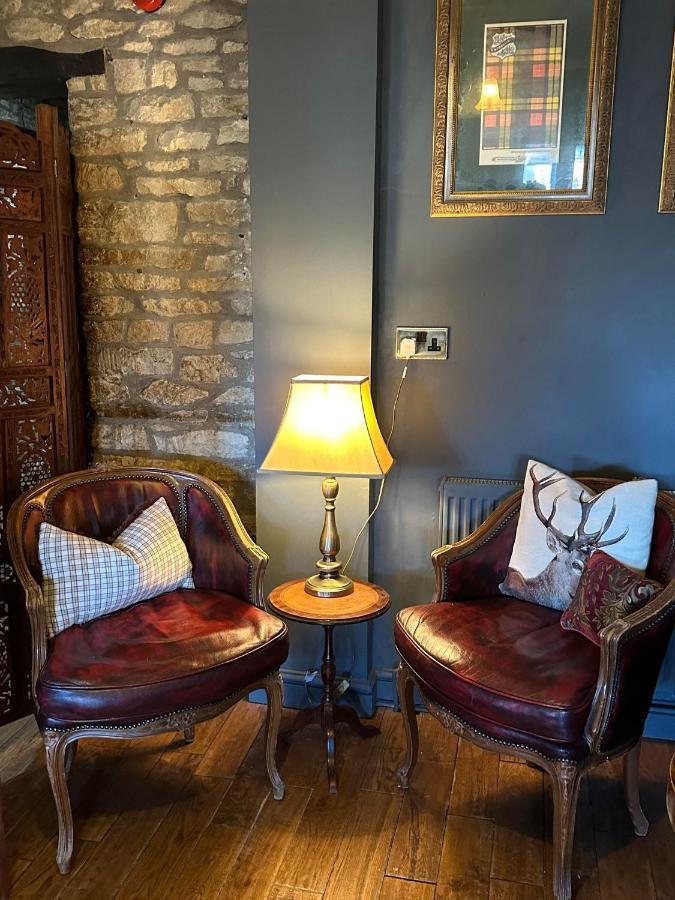 Burford Lodge Hotel - Adults Only ภายนอก รูปภาพ