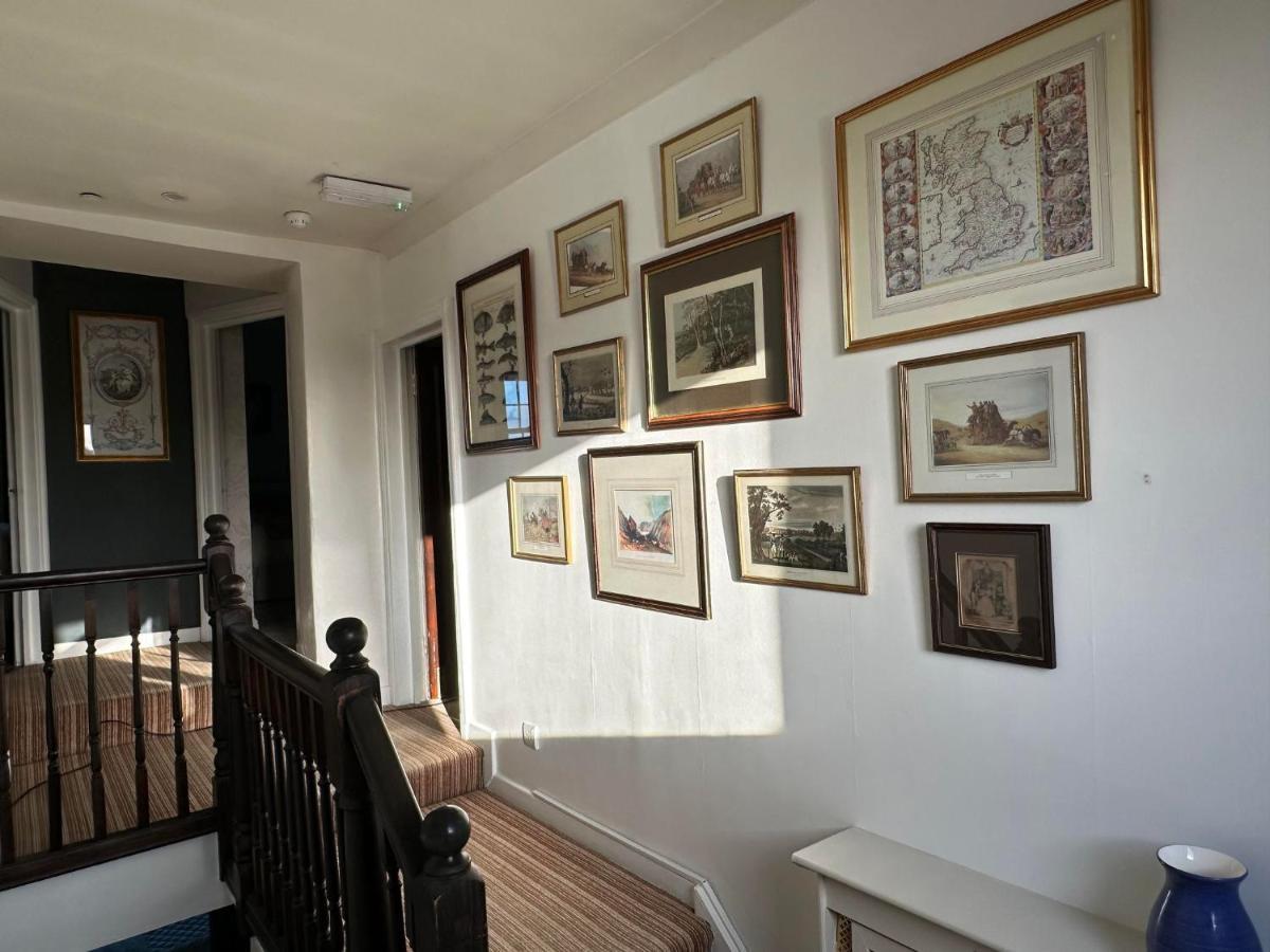 Burford Lodge Hotel - Adults Only ภายนอก รูปภาพ