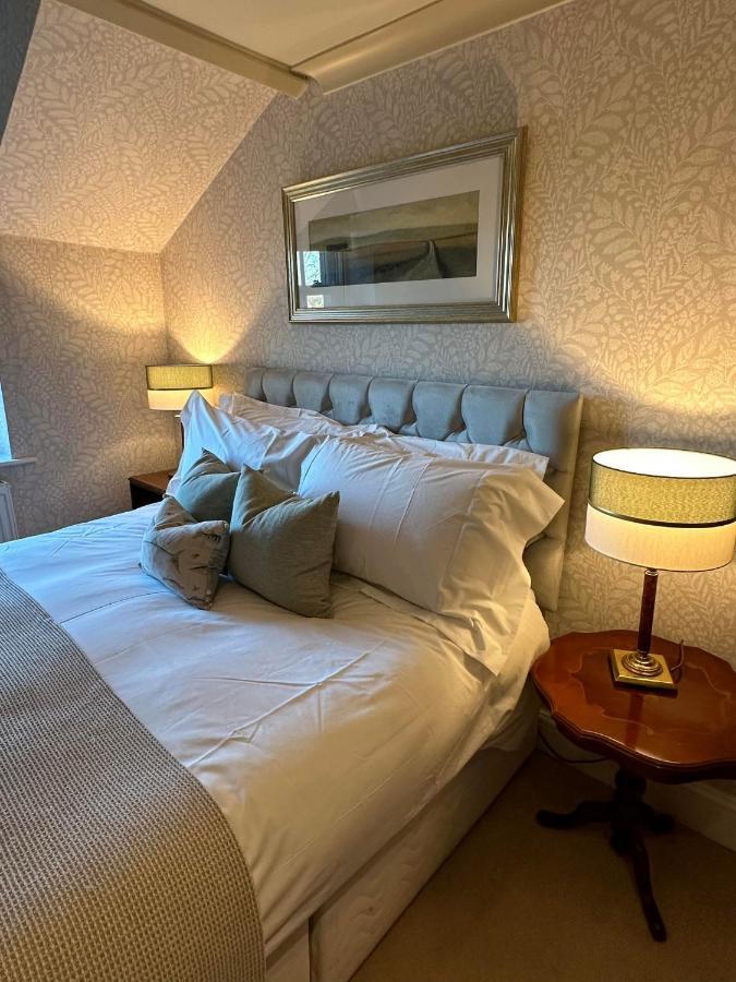 Burford Lodge Hotel - Adults Only ภายนอก รูปภาพ